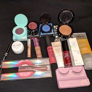 Makeup Lot Free Lashes
